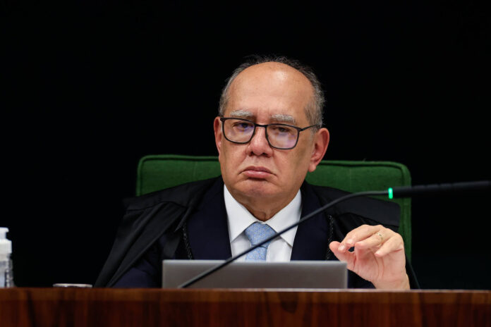Entenda a proposta de força-tarefa contra deep fakes nas eleições, sugerida por Gilmar Mendes para identificar conteúdos manipulados por IA de forma célere.