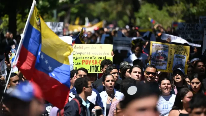 A Venezuela aprovou uma lei de anistia que pode libertar centenas de presos políticos.