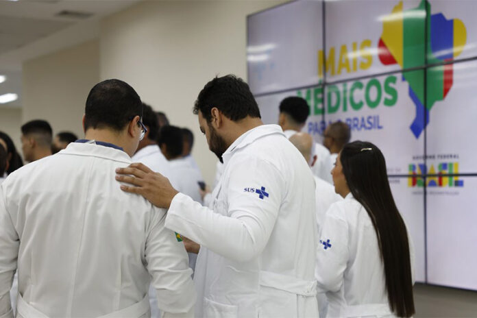 O programa Mais Médicos Especialistas abre 33 vagas no Amazonas para diversas áreas. Inscreva-se até 19 de fevereiro e fortaleça o atendimento no SUS.