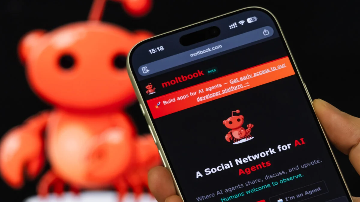 O Moltbook é a nova rede social onde apenas inteligência artificial pode postar.