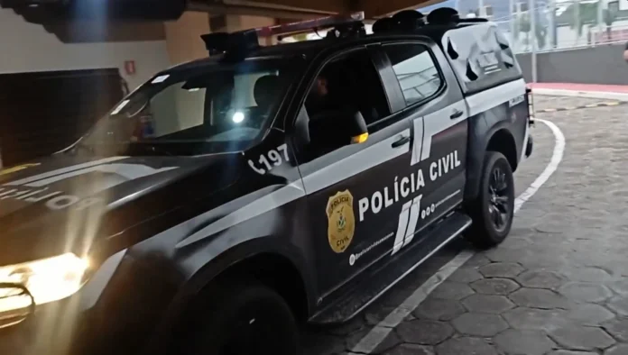 A Operação Erga Omnes investiga esquema de R$ 70 milhões envolvendo servidores e tráfico de drogas no Amazonas. Confira os detalhes e os nomes dos alvos.