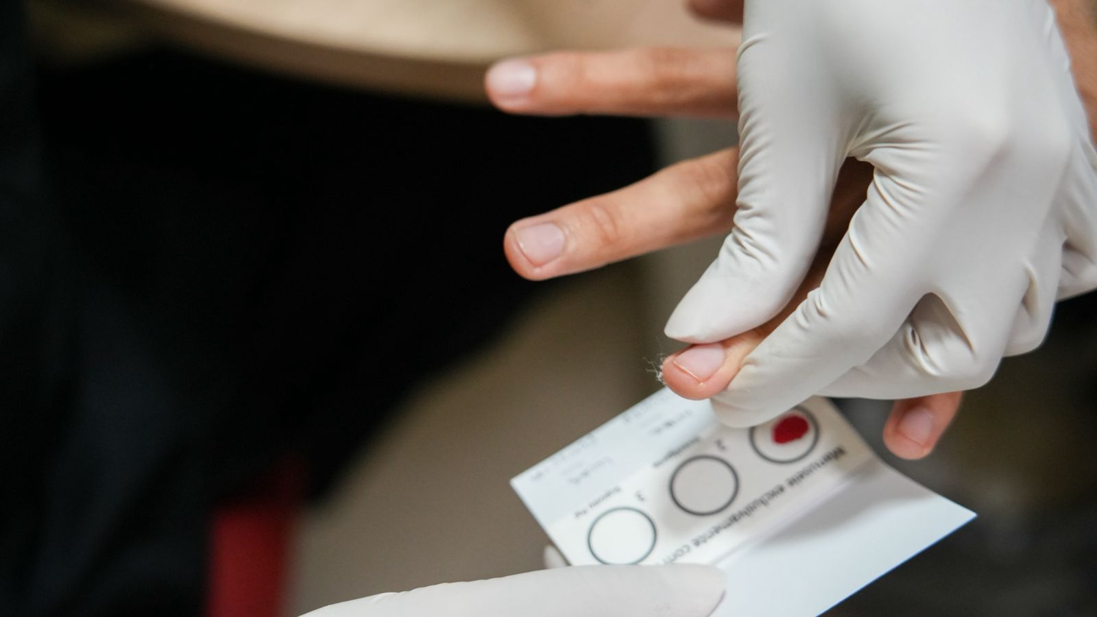 Participe do mutirão de reconhecimento de paternidade no Amazonas. Veja datas, telefones e locais para exames de DNA gratuitos em Manaus e interior.