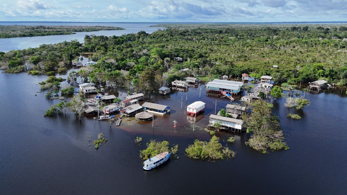 Sete municípios do Amazonas estão em situação de emergência devido à cheia dos rios. Veja a lista das cidades afetadas e saiba como solicitar o saque do FGTS.
