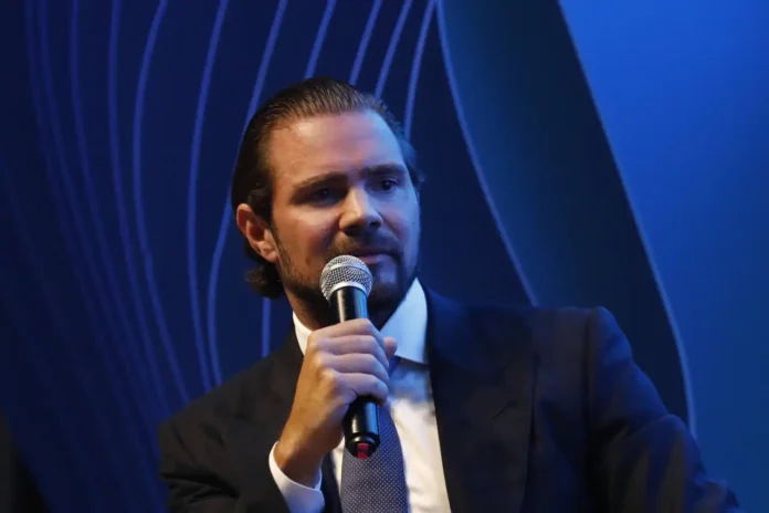 Saiba os detalhes da prisão de Daniel Vorcaro na Operação Compliance Zero.