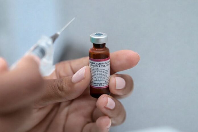 O Dia S no Amazonas reforça a vacinação contra sarampo e rubéola de 5 a 15 de março. Confira o esquema vacinal e as ações da FVS-RCP em todo o estado.