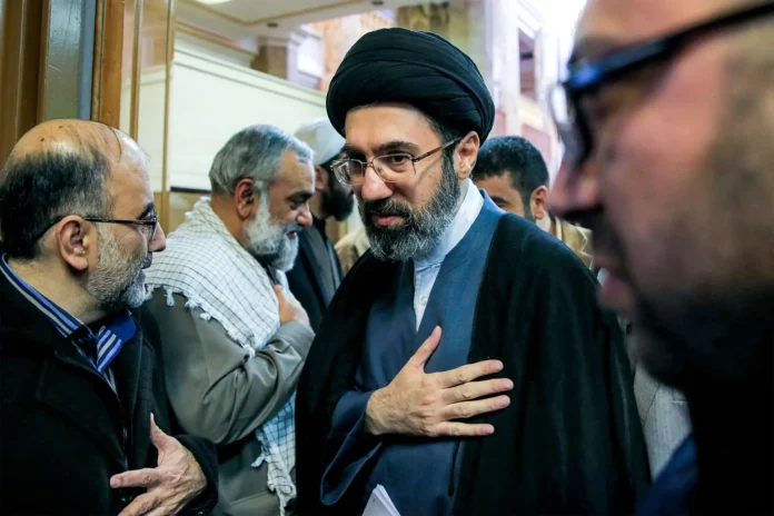 O novo líder do Irã, Mojtaba Khamenei, ordenou que o Estreito de Ormuz continue fechado.