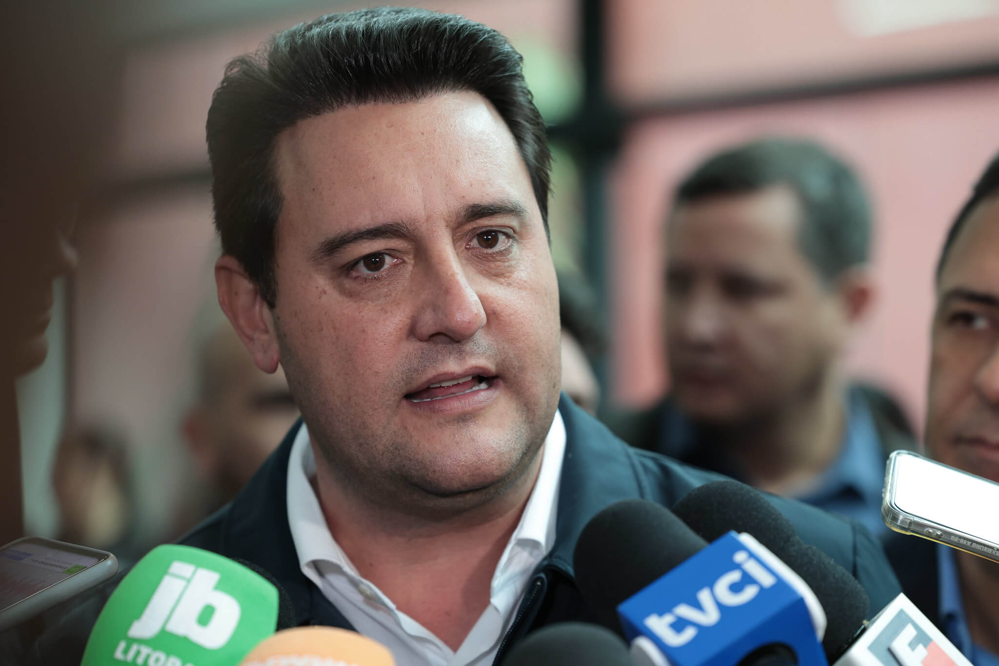 O governador Ratinho Jr confirma que não disputará a Presidência em 2026.