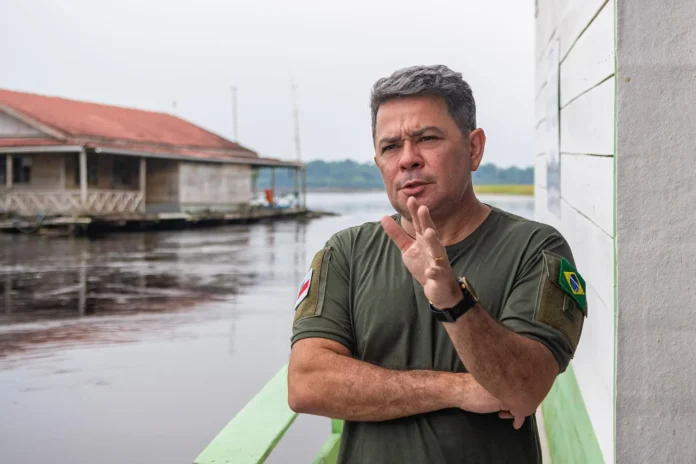 Em novo artigo Tadeu de Souza destaca queda de 32% no roubo de celulares no Amazonas e os avanços estratégicos do programa RecuperaFone e segurança em ônibus.