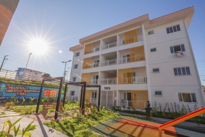 O Prosamin+ venceu o Prêmio InovaInfra 2026 por sua inovação em engenharia. Saiba como o programa do Amazonas transforma o saneamento e a habitação em Manaus.