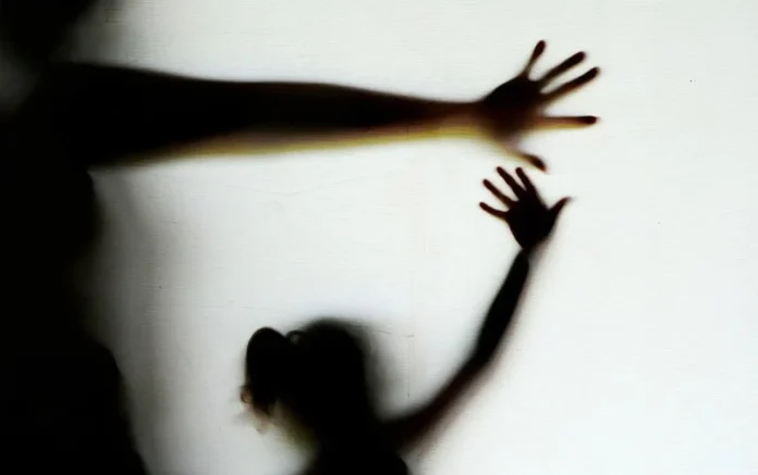 Pesquisa do IBGE mostra que a violência sexual afeta 8,8% dos adolescentes brasileiros.