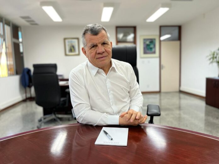 Exoneração de Bosco Saraiva e nova gestão na Suframa são oficializadas no Diário Oficial.