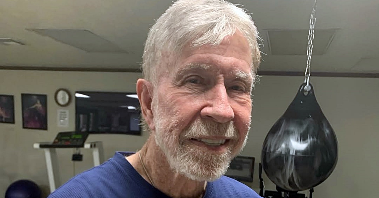 A morte de Chuck Norris, lenda do cinema de ação e das artes marciais, foi confirmada aos 86 anos.