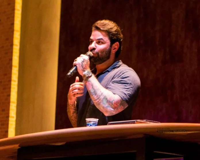 A CPI aprovou a quebra de sigilo de Fabiano Zettel e convocou ex-diretores do Banco Central para depor sobre o caso de fraude no Banco Master.