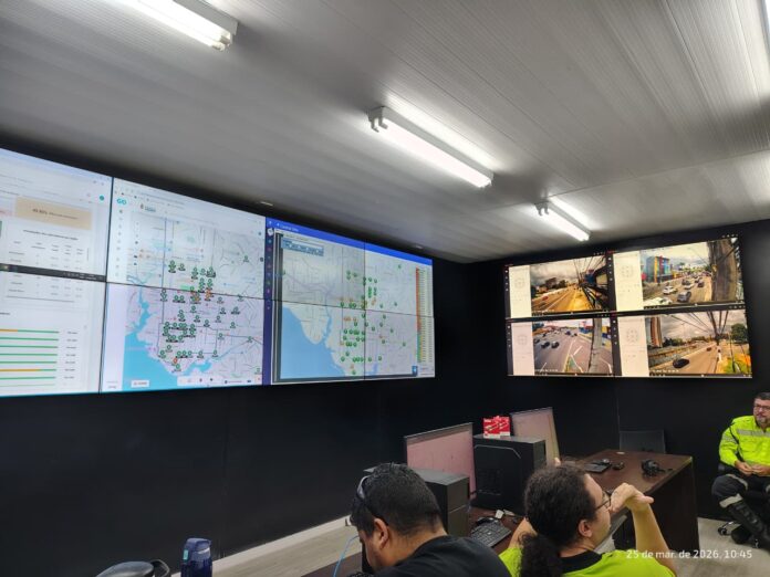 Descubra como o IMMU utiliza tecnologia de ponta para monitorar o trânsito de Manaus em tempo real, garantindo mais fluidez e segurança para a capital.