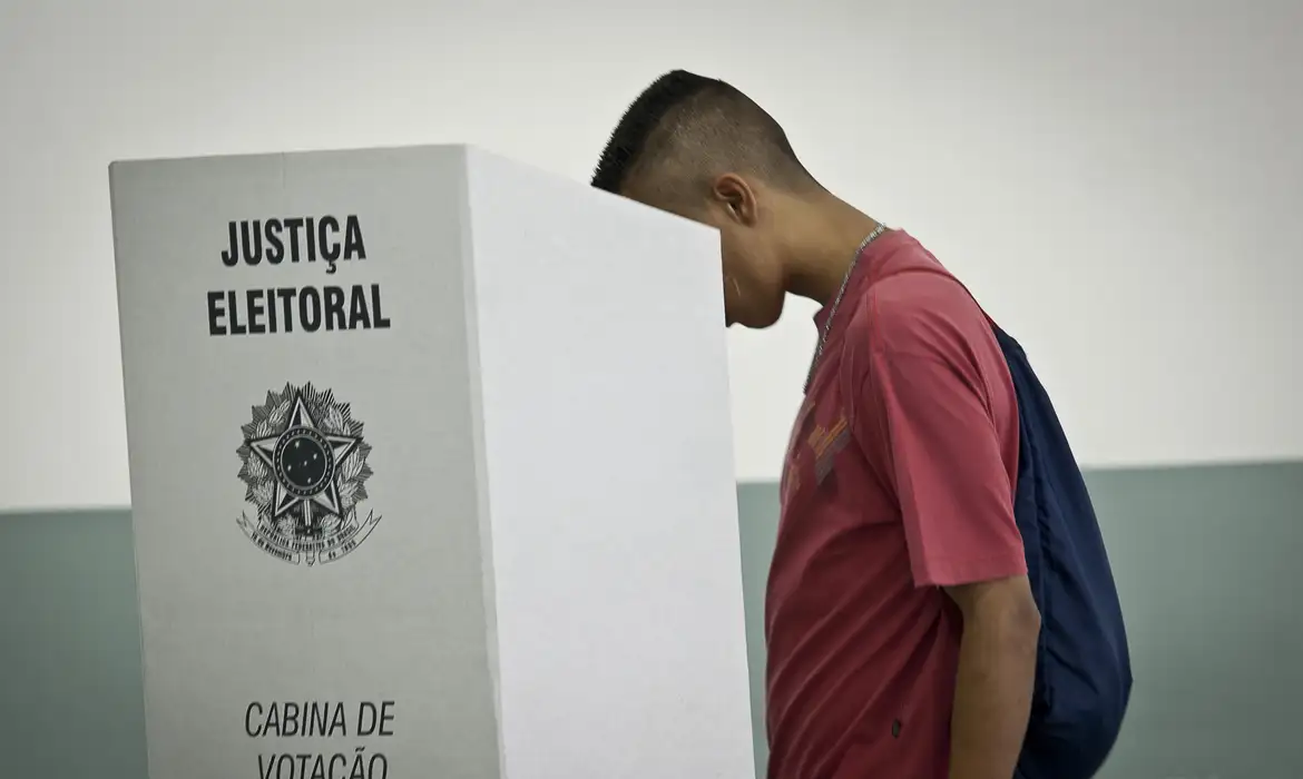 O Ministério Público do Trabalho lança campanha contra o assédio eleitoral.