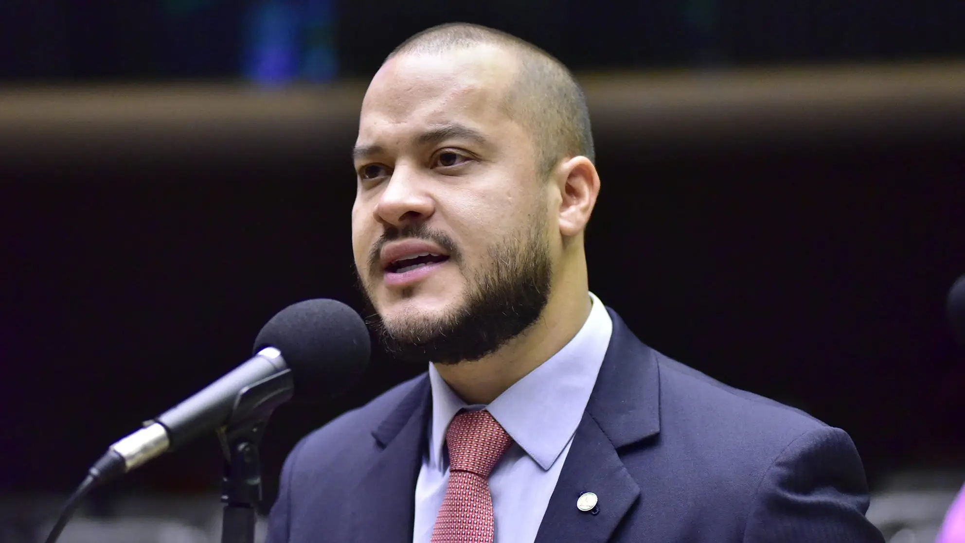 O STF investiga Adail Filho por corrupção e lavagem de dinheiro em esquema envolvendo verbas federais de Coari e emendas parlamentares. Saiba mais detalhes aqui.