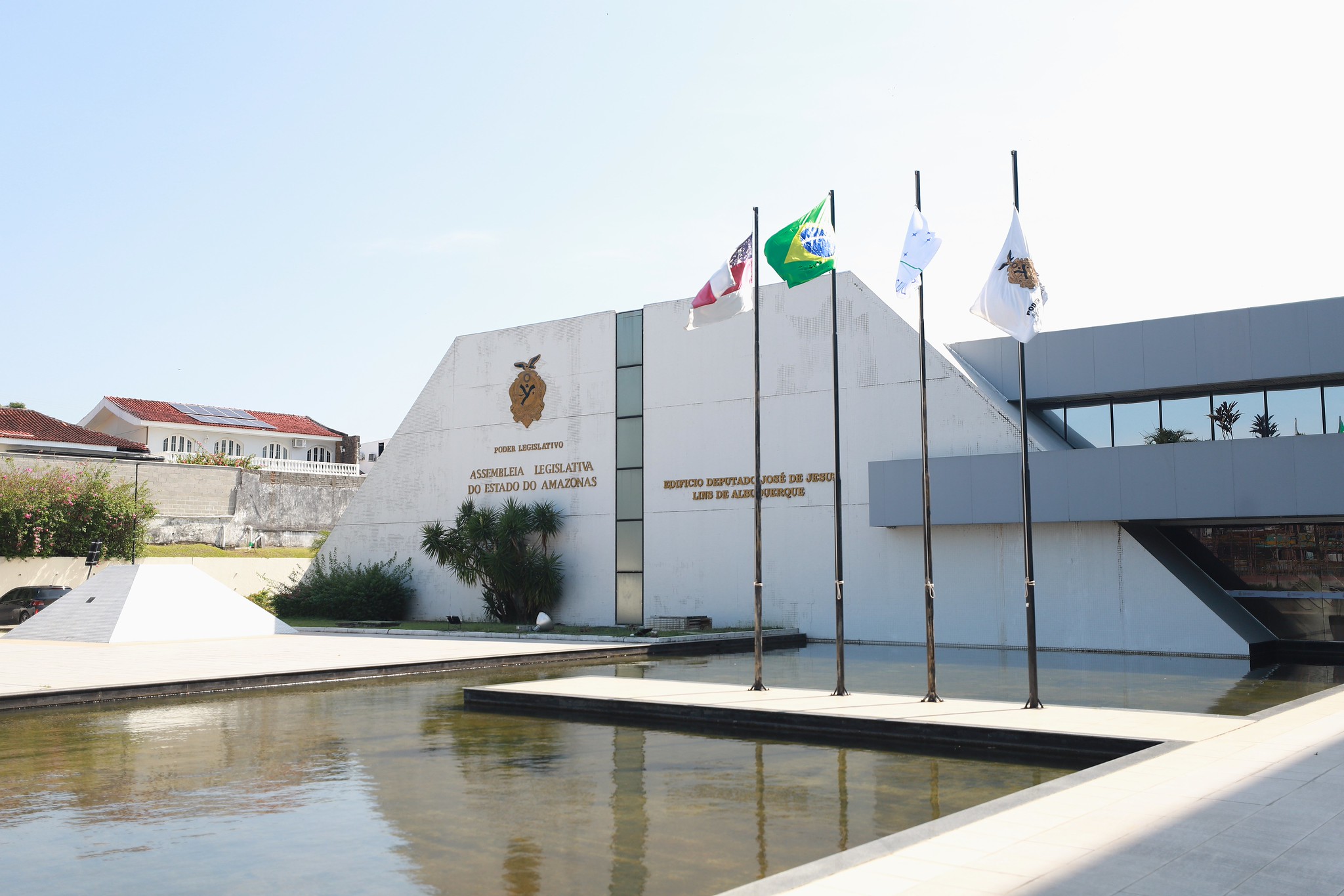 Eleições indiretas no Amazonas têm três chapas registradas. Deputados da Aleam escolherão o governador tampão até 2027.