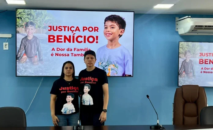 Pais de Benício Xavier cobram laudo do IML em Manaus. A demora de 4 meses no exame de necropsia trava a investigação sobre a morte de Benício.