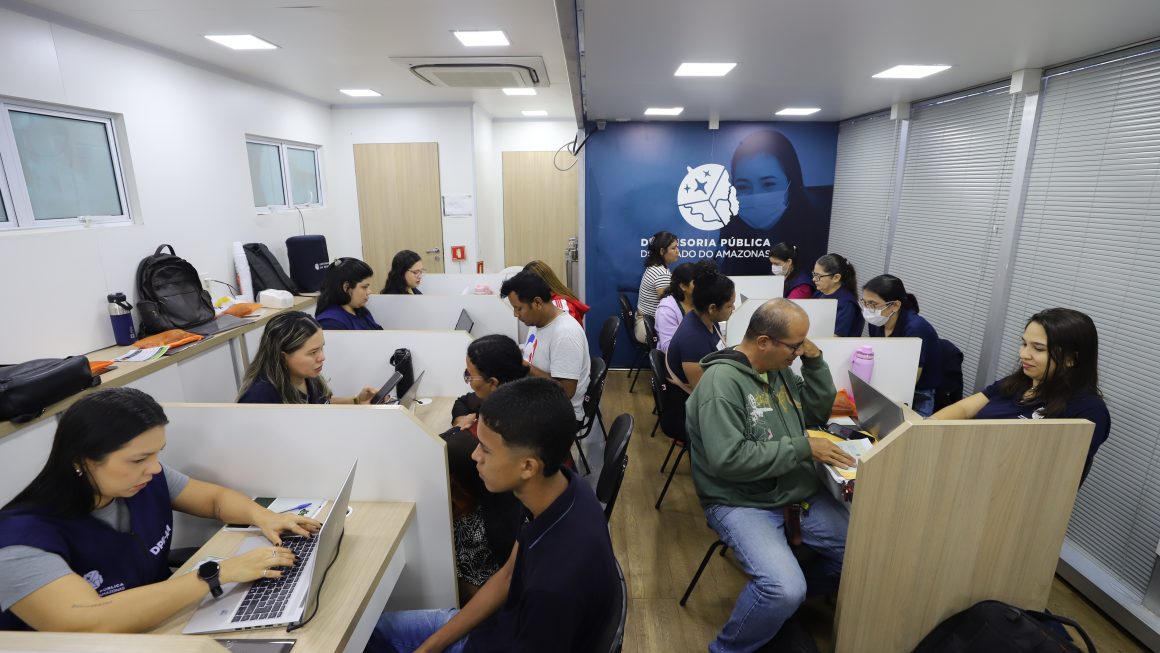 A Defensoria Itinerante realiza atendimento jurídico gratuito em Manaus nos bairros Santa Etelvina e São Jorge. Veja documentos e serviços disponíveis.