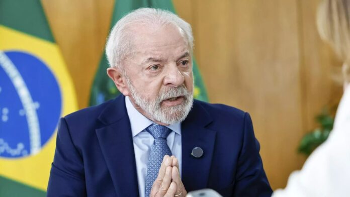 Lula critica a venda de terras raras para o exterior e questiona acordos de Caiado com americanos.