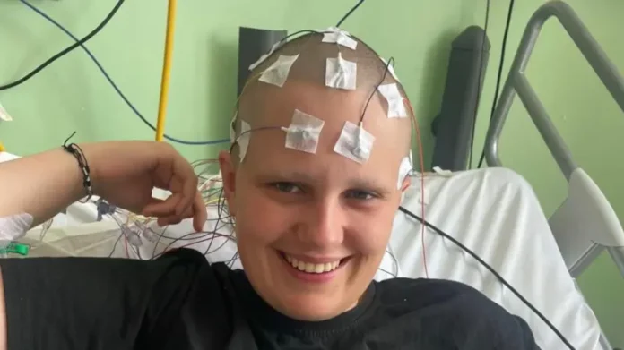 Entenda como a IA no diagnóstico médico auxiliou uma jovem a descobrir uma doença rara após anos de diagnósticos errados e como especialistas avaliam o caso.