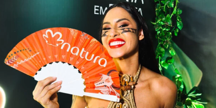A Natura confirmou a renovação do patrocínio ao Festival de Parintins em 2026 após registrar altos índices de lembrança de marca e intenção de consumo na região.