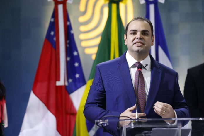 Registre-se em Manaus amplia cidadania com emissão de documentos e mais de 15 mil atendimentos para população vulnerável.