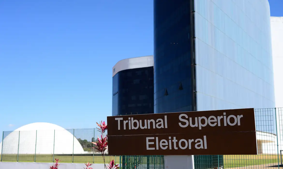 Prazo para registro de estatutos termina hoje. TSE exige regras para partidos, candidatos e afastamento de cargos antes das eleições.