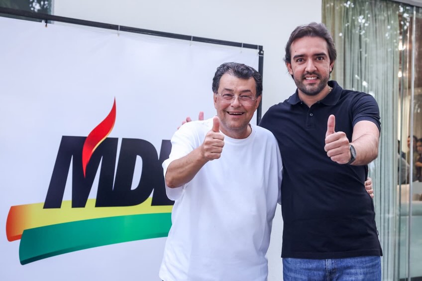 O deputado estadual Thiago Abrahim oficializa filiação ao MDB após deixar o União Brasil. Confira os detalhes da mudança e a parceria com Eduardo Braga.
