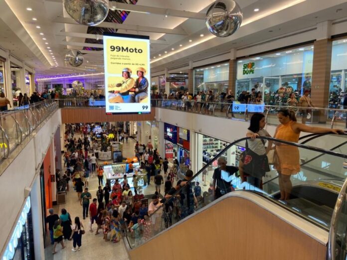 As vendas de Dia das Mães em Manaus devem movimentar R$ 159 milhões em 2026.