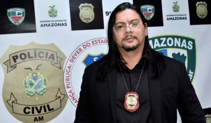 Delegado é preso em Manaus suspeito de extorsão contra empresário no Porto. Ação envolveu viatura descaracterizada e a ROCAM.