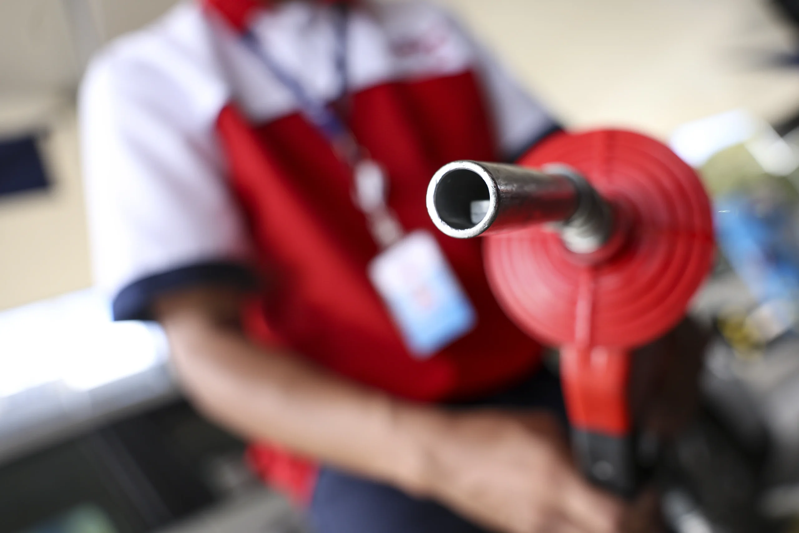 Governo edita MP para reduzir impacto da guerra sobre o preço do diesel, gás e passagens aéreas. Confira as novas subvenções e isenções de impostos.