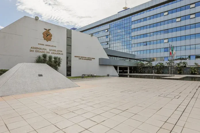 A Aleam validou todas as candidaturas para a eleição indireta ao Governo do Amazonas. Conheça os detalhes do julgamento e o cenário para o pleito de 4 de maio.