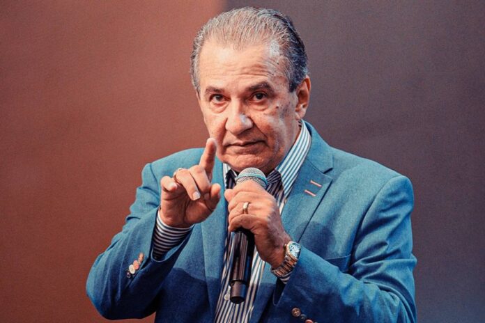 O STF decide hoje se aceita denúncia contra Silas Malafaia por ofensas ao Exército. Entenda o impacto do julgamento e o risco de empate na Primeira Turma.