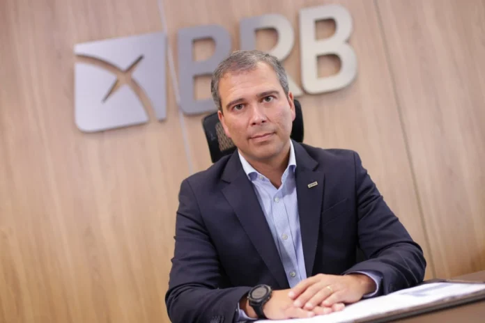 A Operação Compliance Zero prendeu Paulo Henrique Costa, ex-presidente do BRB, por suspeita de corrupção envolvendo R$ 146 milhões e o Banco Master.