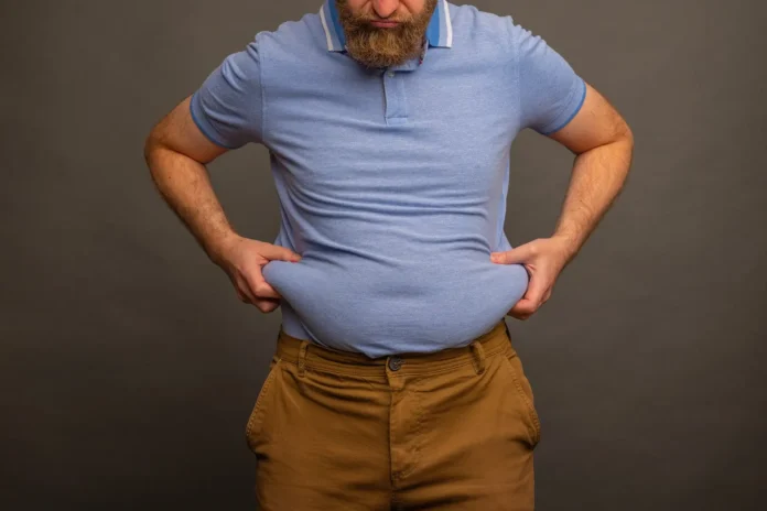 Aprenda estratégias eficazes para eliminar a gordura abdominal, reduzir riscos de doenças cardíacas e melhorar sua saúde com mudanças simples na rotina diária.