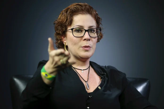 A Justiça da Itália negou o pedido de extradição de Carla Zambelli ao Brasil. A Suprema Corte acolheu o recurso e determinou a soltura da ex-deputada.