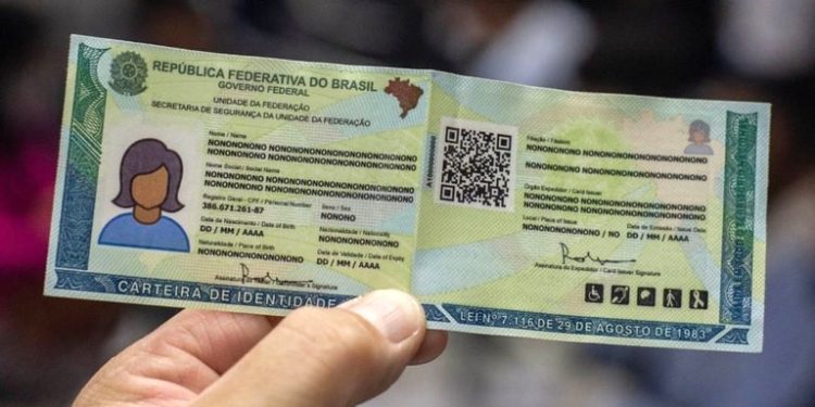 Idosos e PcDs podem obter a Carteira de Identidade Nacional sem agendamento no Amazonas.
