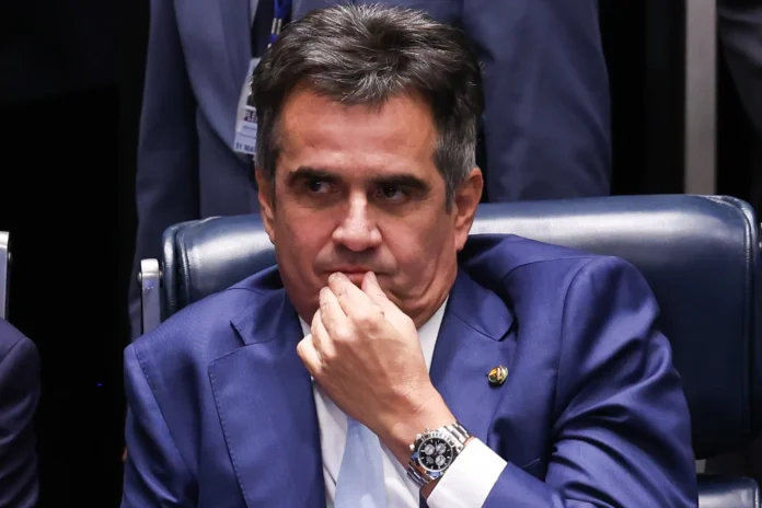 O escritório de Kakay deixou a defesa de Ciro Nogueira no Caso Banco Master. Entenda as investigações da Operação Compliance Zero e as suspeitas da PF.