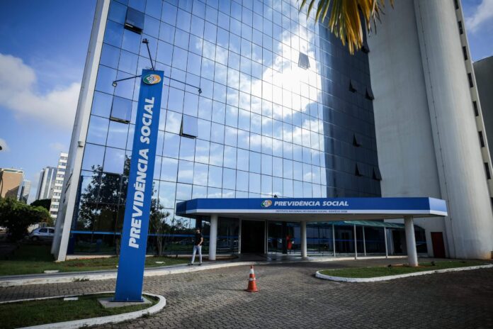 Entenda o impacto do vazamento do INSS após falha de segurança no sistema da Dataprev.
