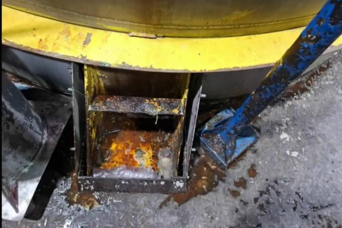Relatório de inspeção sanitária revela corrosão em tanques da fábrica da Ypê.