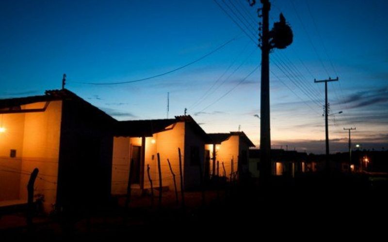 O Governo Federal atualizou o Programa Luz para Todos para priorizar mulheres do CadÚnico e ampliar a infraestrutura de energia elétrica na Amazônia Legal.