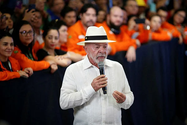 Saiba tudo sobre a agenda de Lula no Amazonas e o anúncio de R$ 7 bilhões para investimentos em energia elétrica, estaleiros e portos na região.