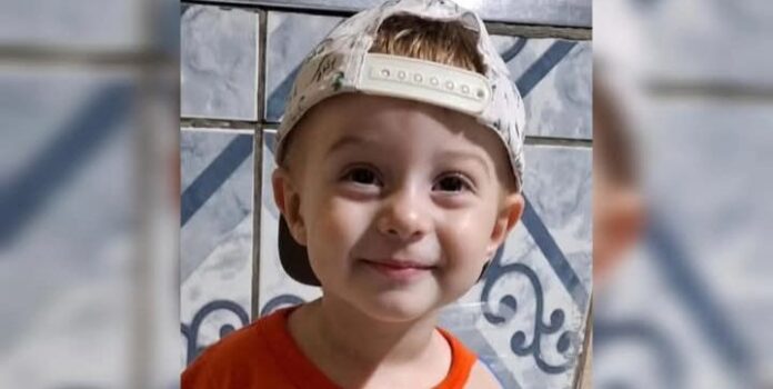 Saiba detalhes sobre a investigação da morte de criança em Chapecó ocorrida após atropelamento acidental na garagem da família no bairro Eldorado.
