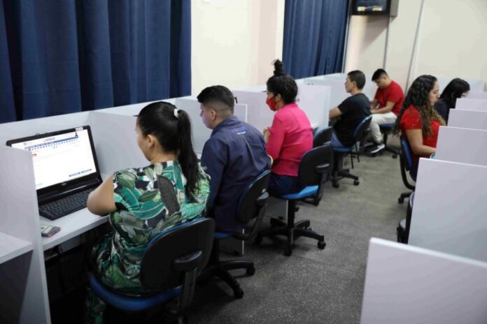 Inscreva-se no Provão Eletrônico 2026 no Amazonas. São 7 mil vagas para exames de Ensino Fundamental e Médio em Manaus de 1º a 7 de junho.
