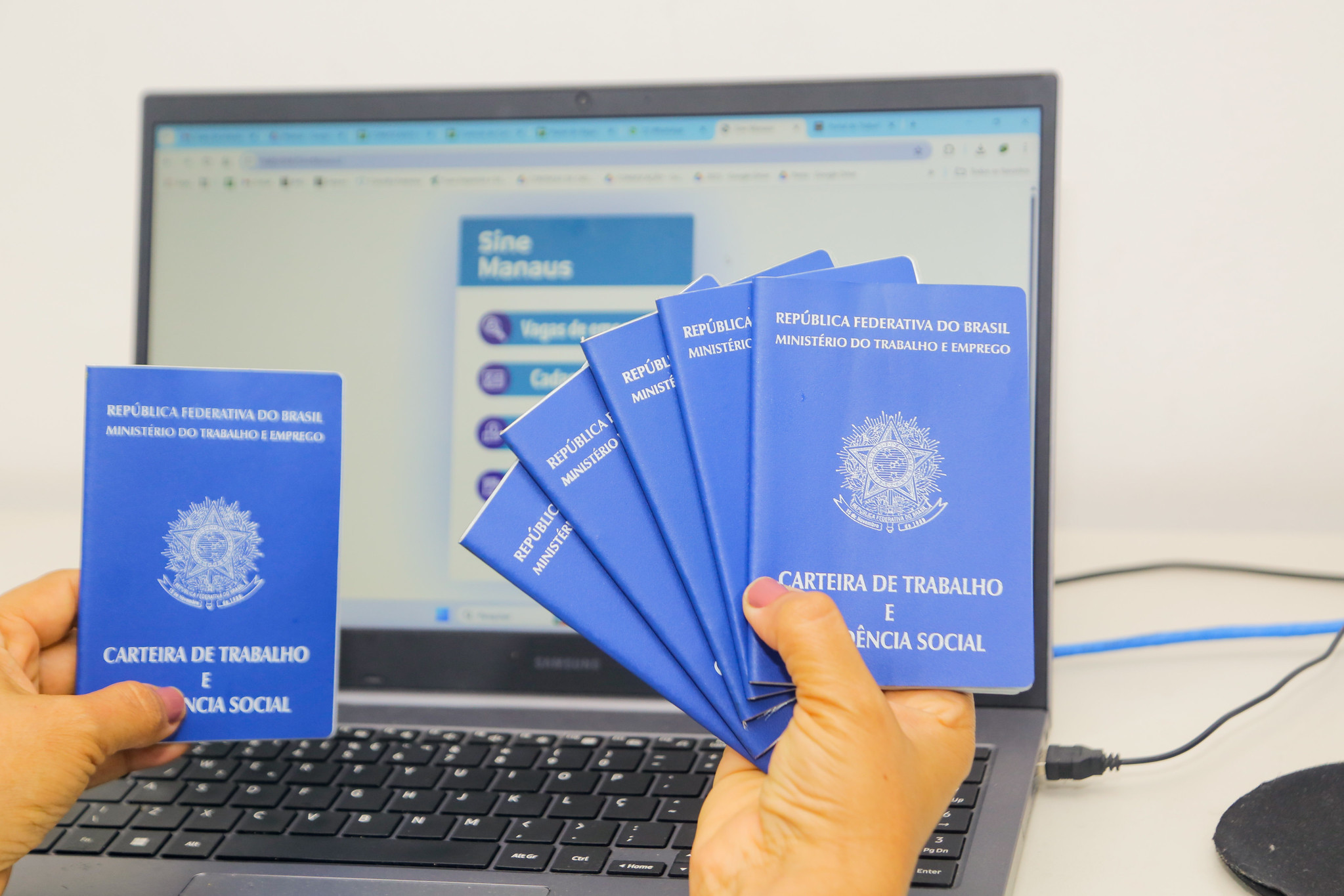 O Sine Manaus oferta 797 vagas de emprego nesta quarta-feira em várias áreas. Veja os documentos necessários e os locais para se candidatar.