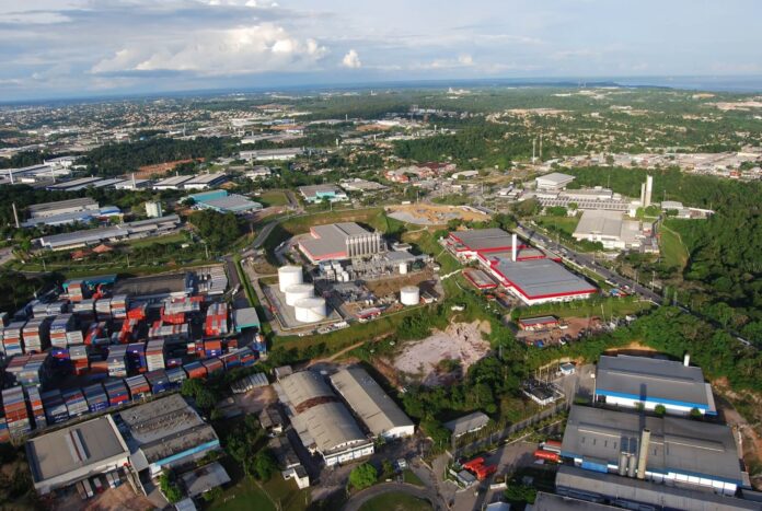 Lideranças do Amazonas articulam a defesa da Zona Franca de Manaus contra ação da Fiesp que contesta os incentivos fiscais da reforma Tributária.