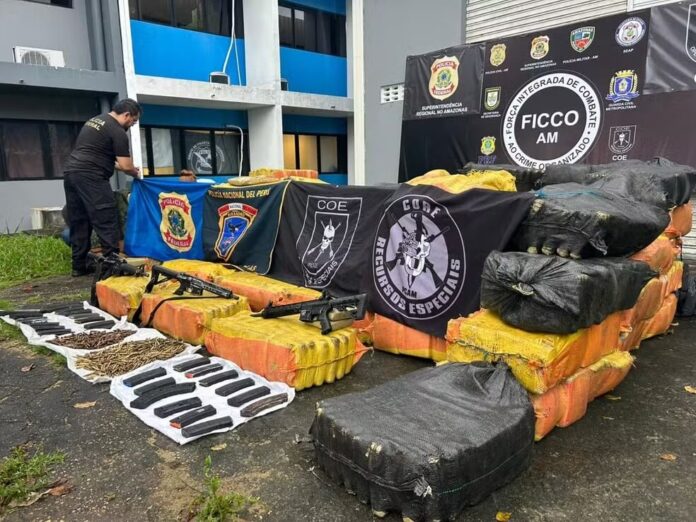 Uma grande apreensão de drogas no Amazonas foi realizada em Coari após tiroteio no Rio Solimões.