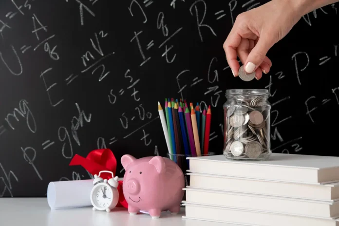 A CAE aprovou o projeto que torna a educação financeira obrigatória como tema transversal nas escolas.