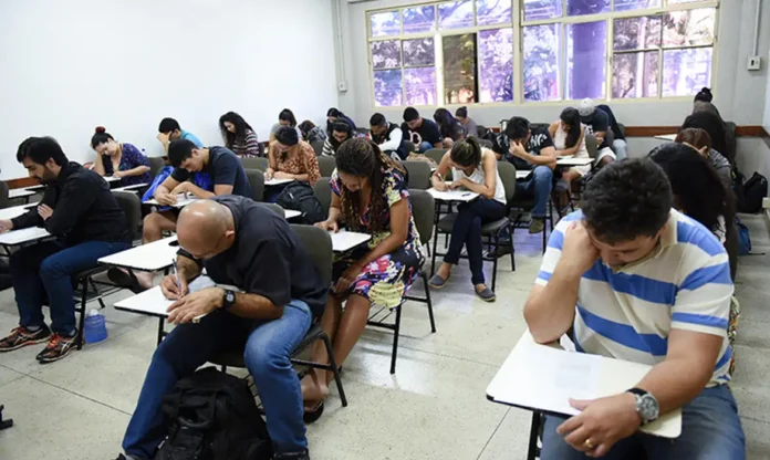 O prazo para o Encceja 2026 acaba nesta sexta-feira.